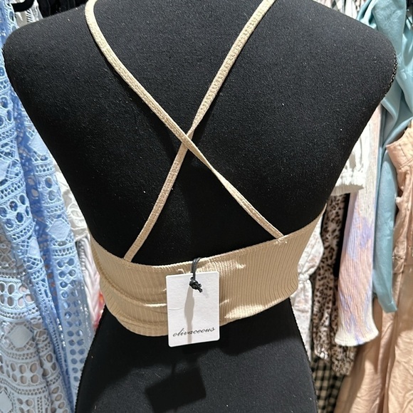 🟢NWT olivaceous holter top beige - Picture 6 of 8